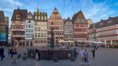 De Römerberg! Een Historisch Hart Met Architecturale Juwelen in Frankfurt Am Main