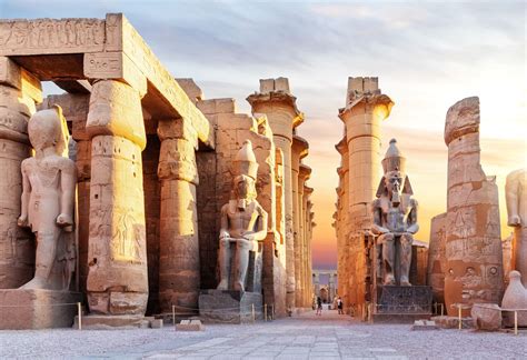 De Tempel van Luxor: Een Mysterieus Betoverend Monument Uit de Oude Wereld!